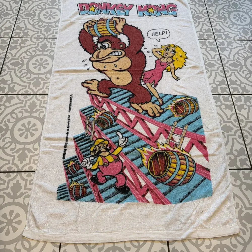 Vintage 1981-82 Donkey Kong Nintendo Arcade Beach Towel Promotional